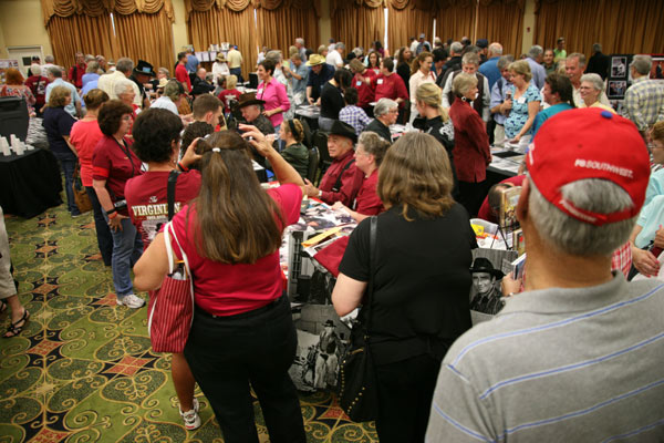 Fans congregate to meet “The Virginian”, James Drury.