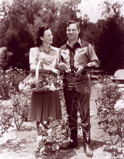 Gene and his wife Ina in their garden in 1942. 
