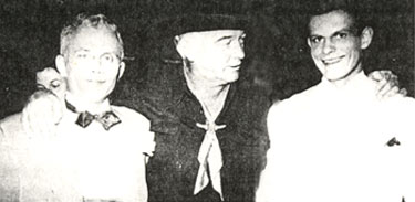 William Boyd as Hopalong Cassidy appeared with Cole Bros. Circus in 1950. Hoppy shown here with Milton and John Herriott of Cole Bros. Milton had the center ring Liberty act of eight horses and a pony while John presented the two end ring Liberty acts of seven and eight horses, respectively. (Thanx to Jack Bennett.)