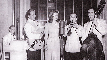 Dale Evans performs with bandleader Austin Mansfield in Chicago. 
(Thanx to Janet Brayden.) 
