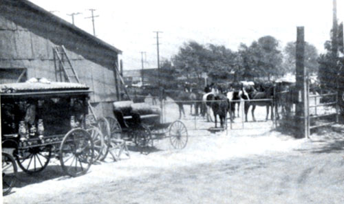 A view of Ace Hudkins’stables near Warner Bros. Hudkins brothers began renting horses to film companies in the late ‘30s.