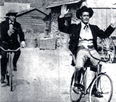 The caption to this news photo was “Bret’s Bart is worse than his bike.”Jack Kelly and “Maverick” brother James Garner clowning around between scenes on the Warner Bros. backlot.