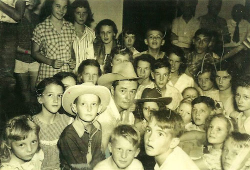 Tim Holt visited Brookhaven Elementary in Brookhaven, MS, while appearing at a Mississippi rodeo in 1954. (Thanx to Jerry Whittington.)