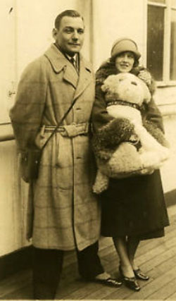 Buck and Dell Jones with “friend” in 1926. (Thanx to Jerry Whittington.)