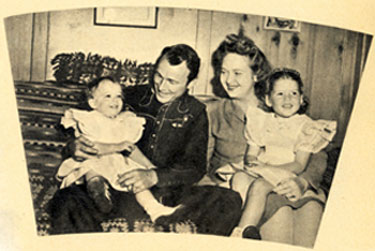 The King of the Cowboys Roy Rogers and his wife Arline Wilkins with their daughters Linda Lou (left) and Cheryl (right). The couple were married from June 11, 1936 until her death on November 3, 1946. This photo is from Fall 1944.