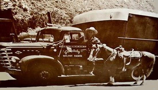 Yes, I know the aspect ratio seems off in this photo, but it’s such an interesting picture. (Thanx to Jerry Whittington.)
