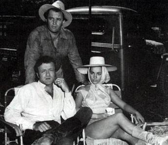 Rod Steiger, Brian Keith and Sara Montiel on the set of “Run of the Arrow” (‘57).