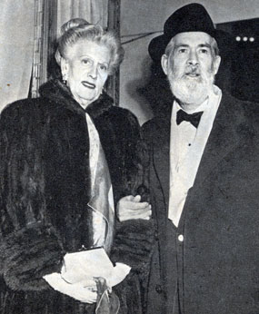 Gabby Hayes and wife Olive Ireland in 1953. Gabby was 68. The couple were married from 1914 til her death in 1957. She was also known as Dorothy Earle in vaudeville.