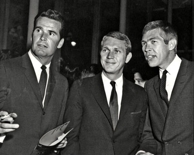 A terrific threesome from the late ‘50s: James Garner, Steve McQueen, James Coburn. (Thanx to Terry Cutts.)